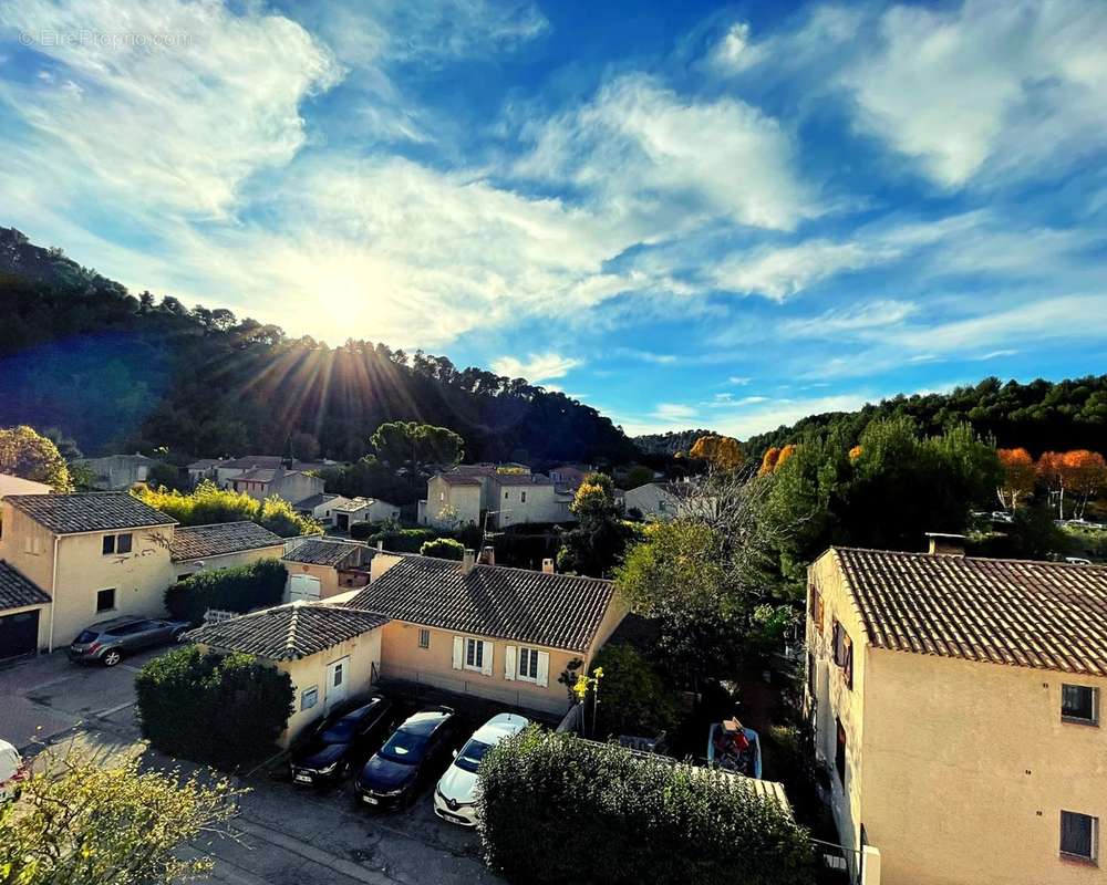 Appartement à MEYRARGUES