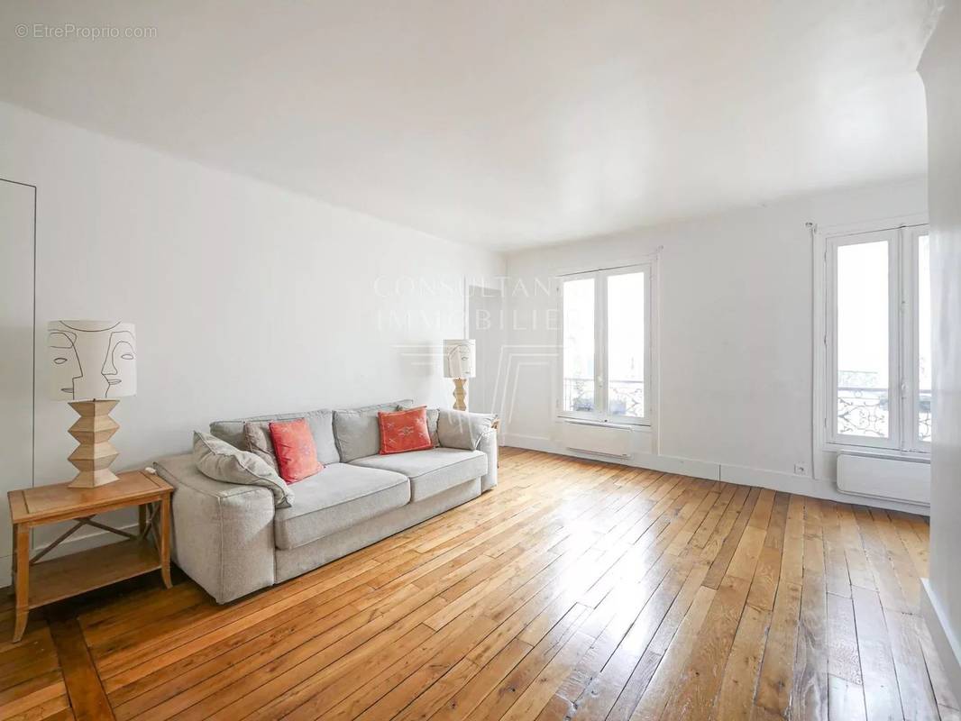 Appartement à PARIS-17E