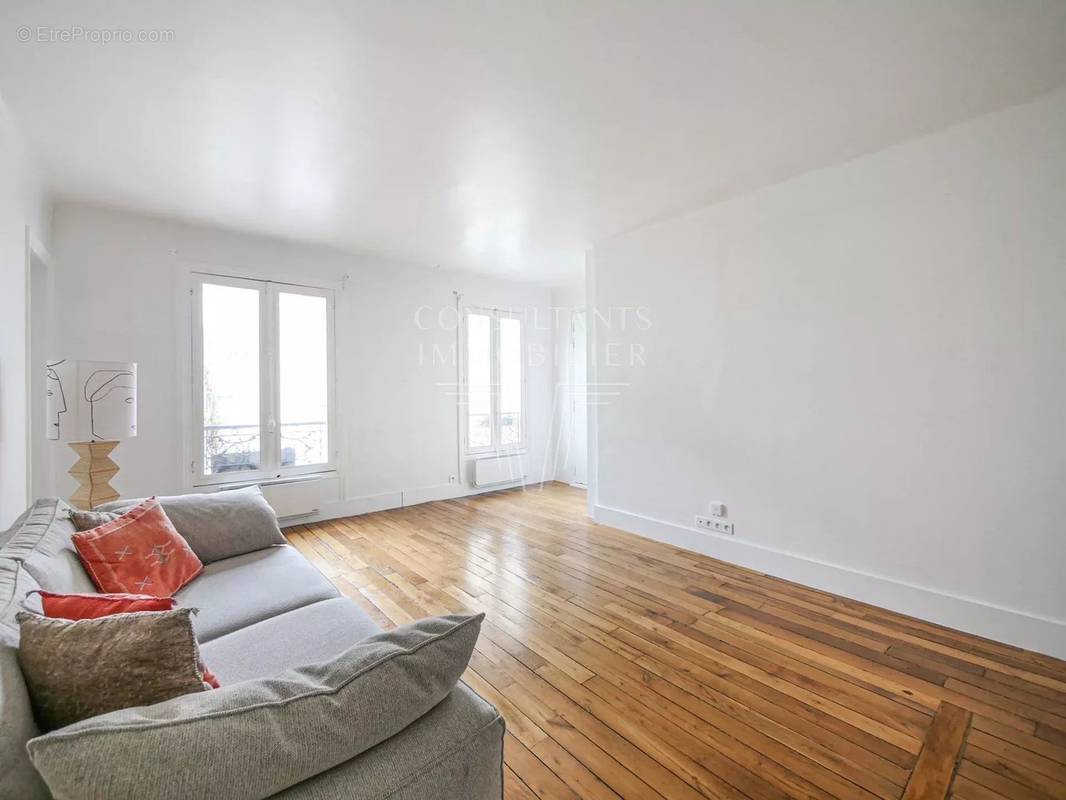 Appartement à PARIS-17E