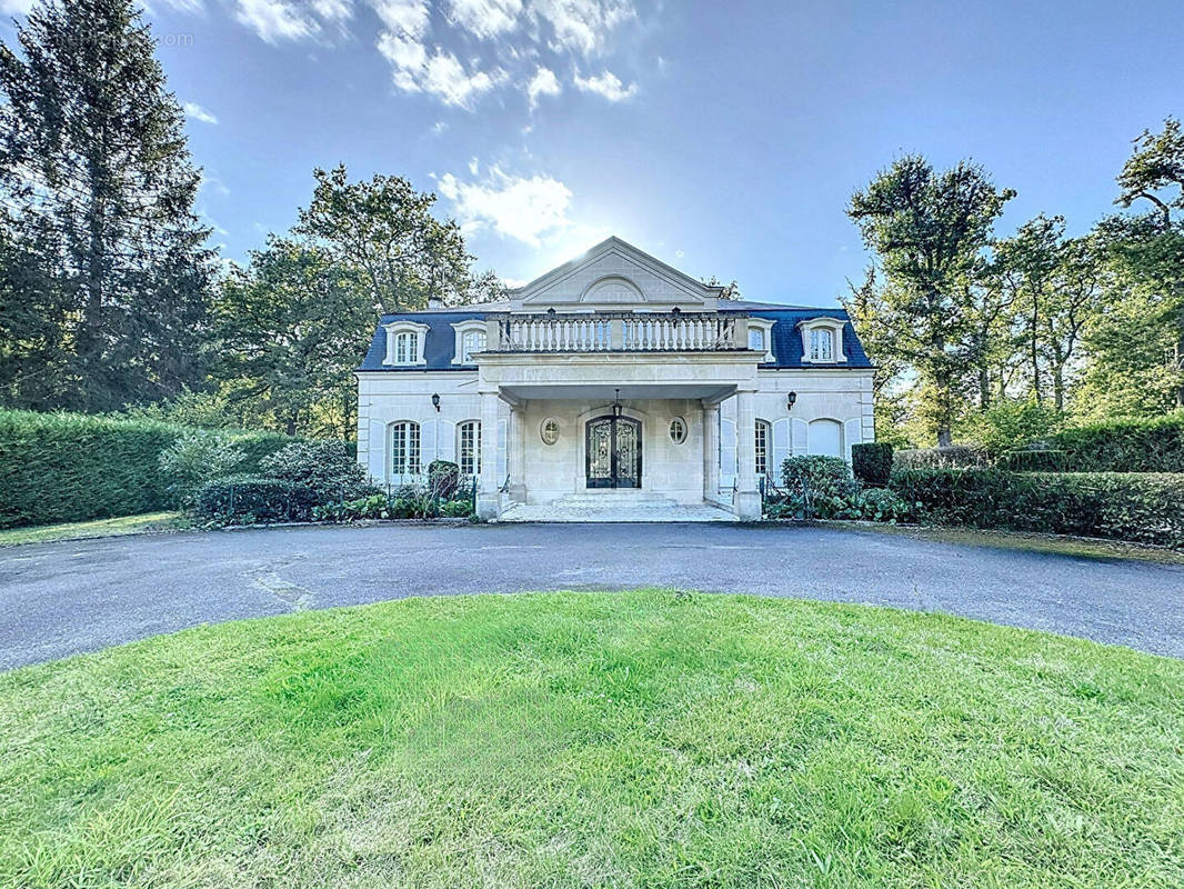 Maison à LAMORLAYE