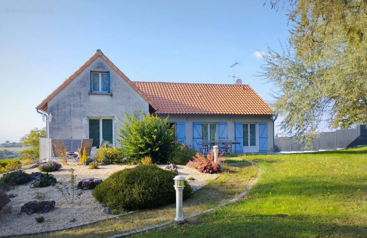 Maison à CHATELLERAULT