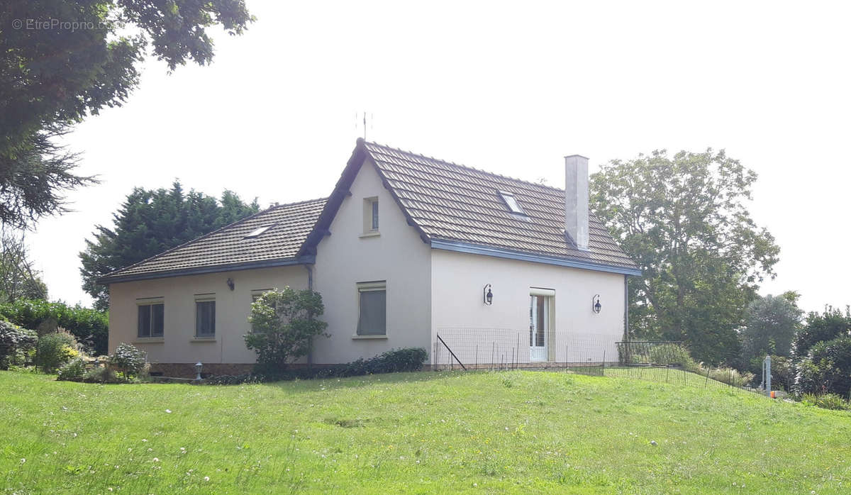 Maison à VOUNEUIL-SUR-VIENNE