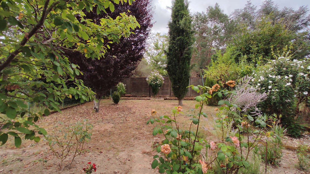 Maison à CHATELLERAULT