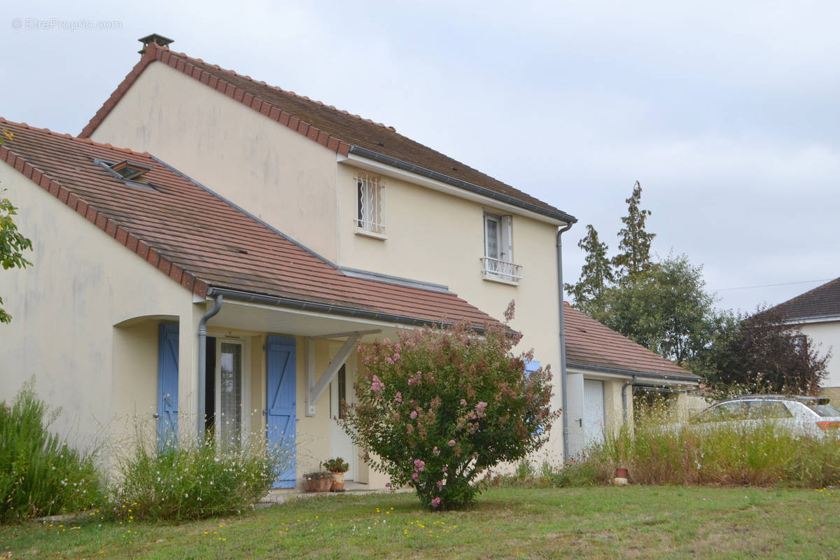 Maison à CHATELLERAULT