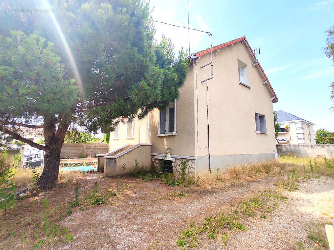 Maison à CHATELLERAULT