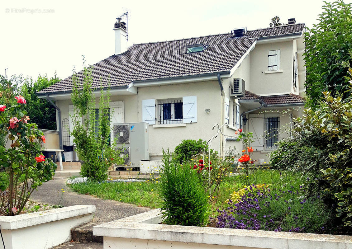 Maison à CHATELLERAULT