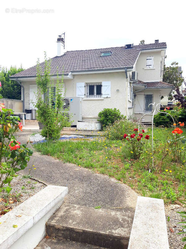 Maison à CHATELLERAULT