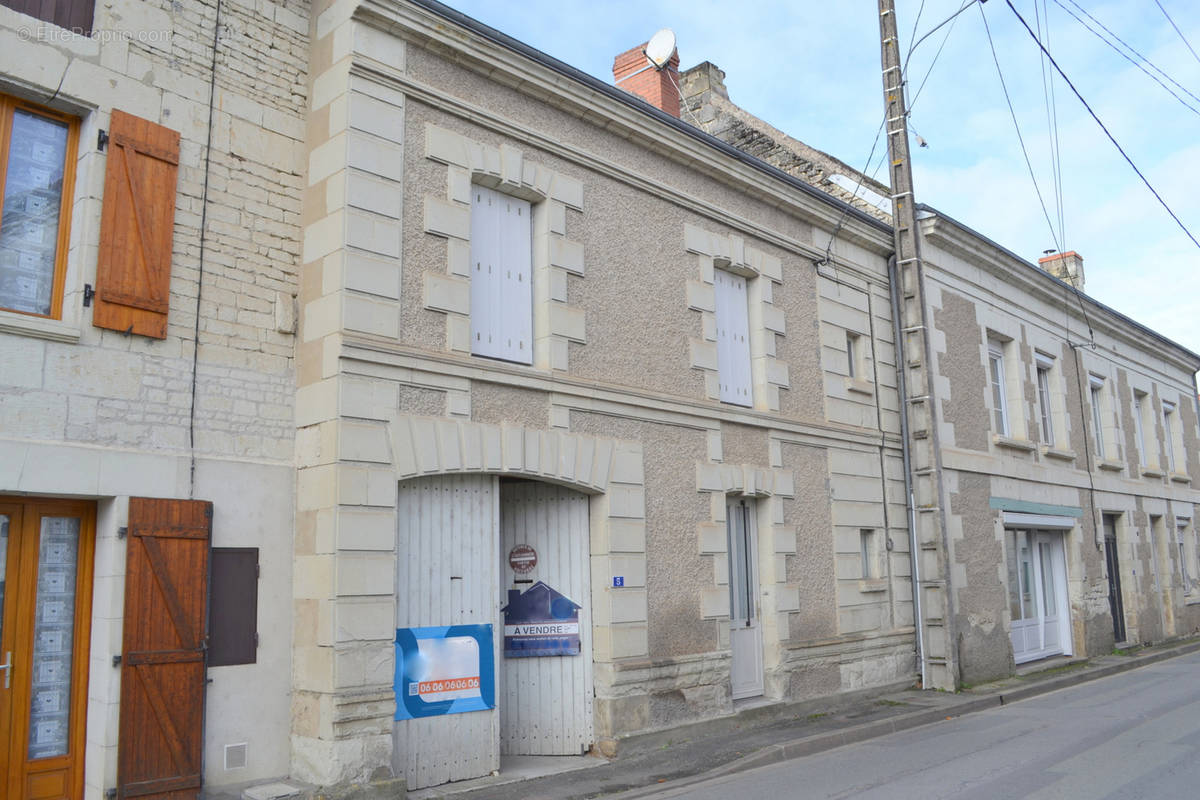 Maison à SAINT-GERVAIS-LES-TROIS-CLOCHERS