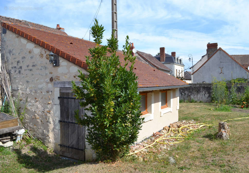 Maison à COUSSAY-LES-BOIS