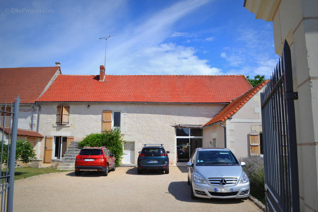 Maison à COUSSAY-LES-BOIS