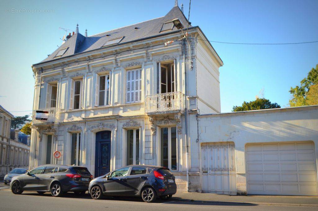 Maison à CHATELLERAULT