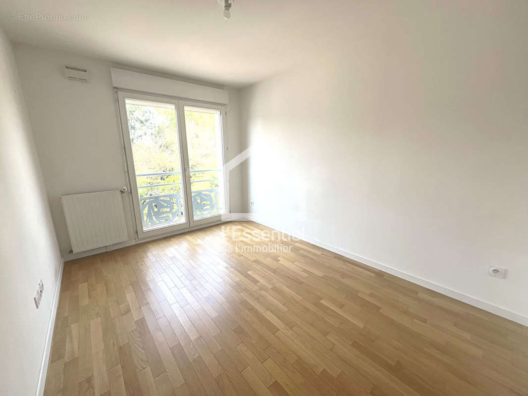 Appartement à VERNEUIL-SUR-SEINE