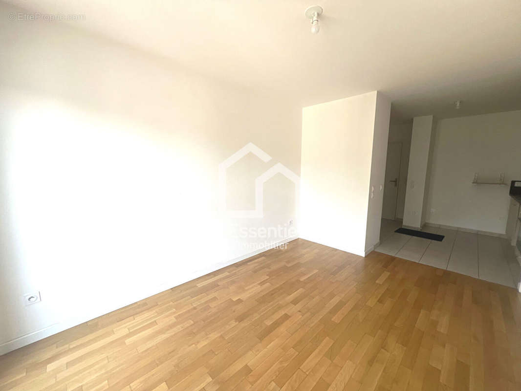 Appartement à VERNEUIL-SUR-SEINE