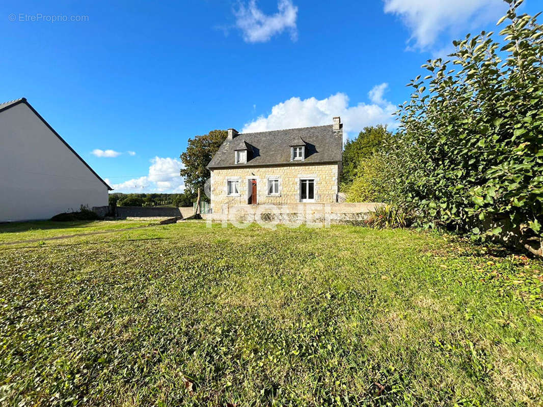 Maison à YVIGNAC-LA-TOUR