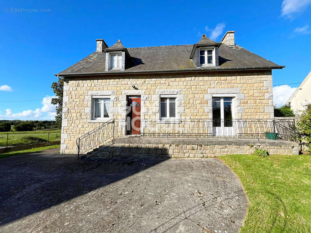 Maison à YVIGNAC-LA-TOUR