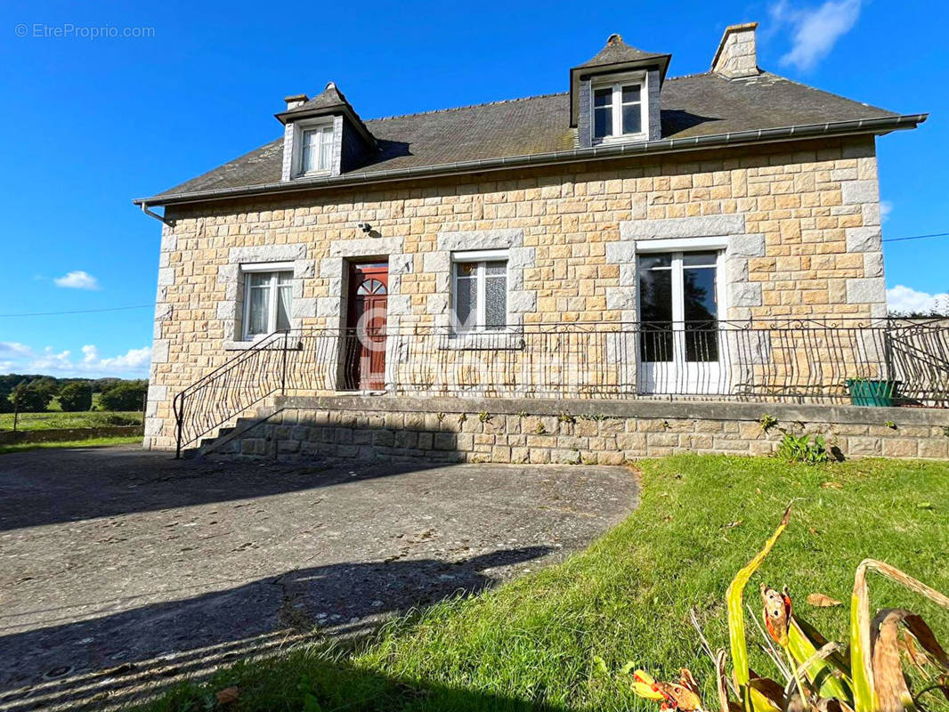 Maison à YVIGNAC-LA-TOUR