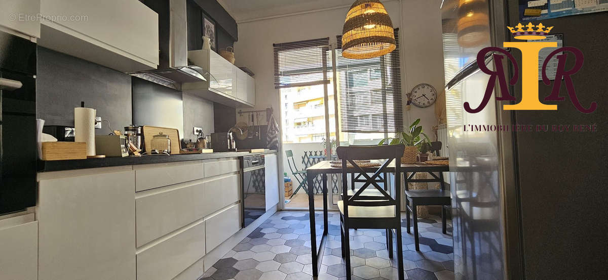 Appartement à MARSEILLE-2E