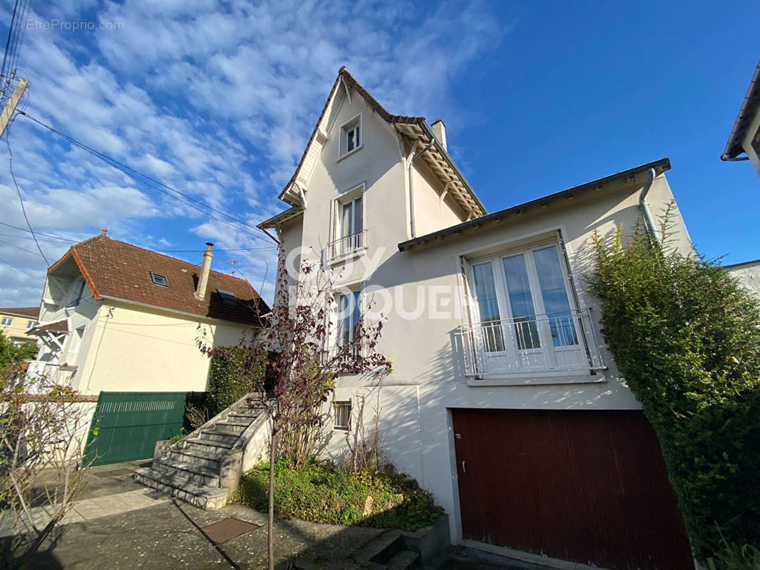 Maison à CHELLES