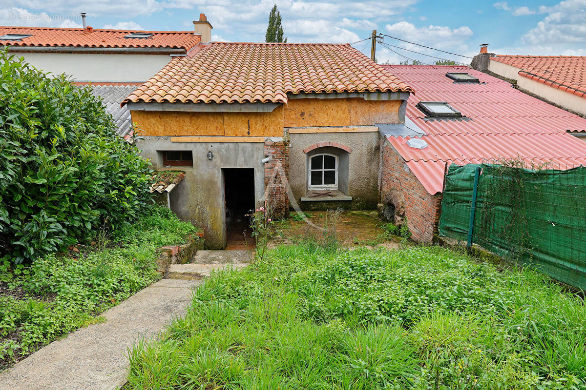 Maison à LES BROUZILS