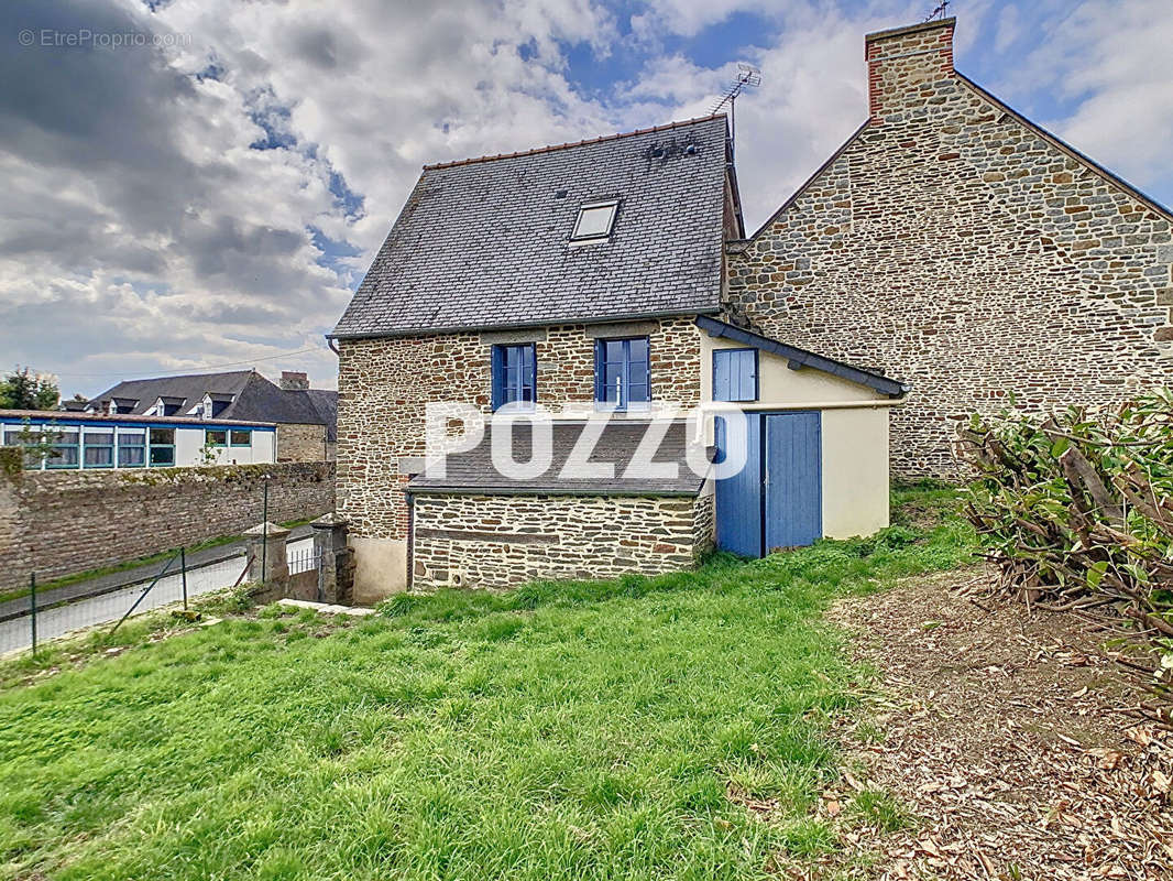 Maison à PLEINE-FOUGERES