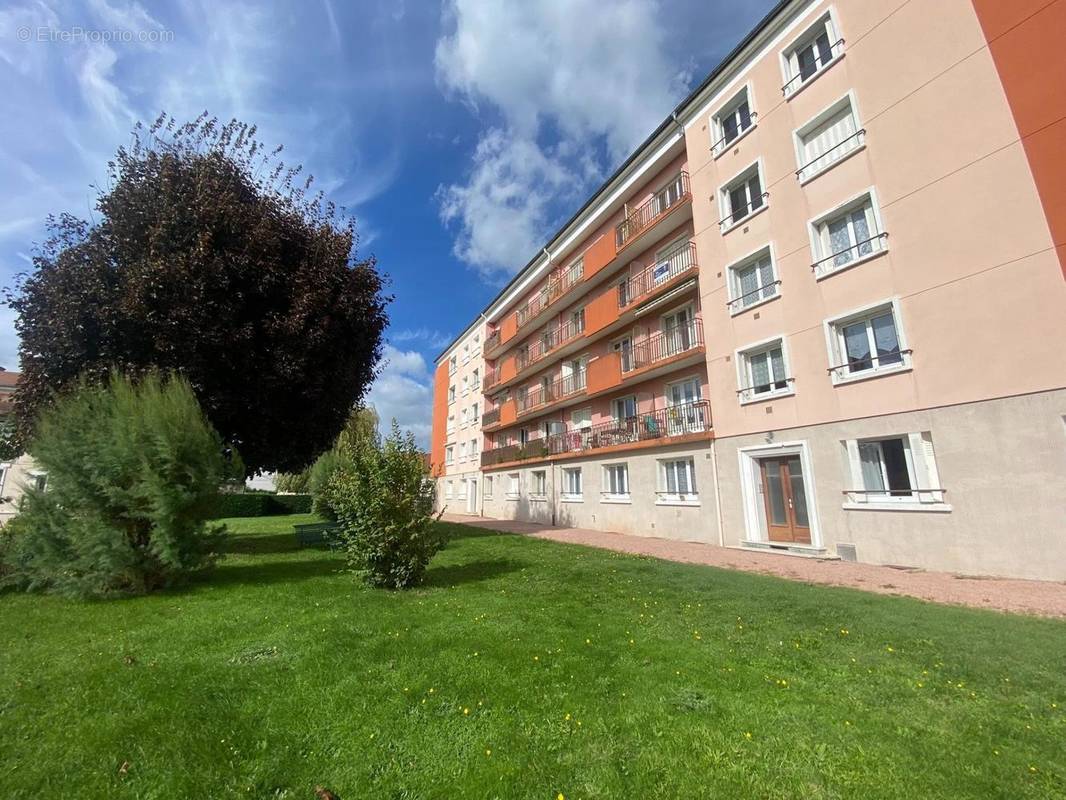 Photo 1 - Appartement à VARENNES-SUR-ALLIER