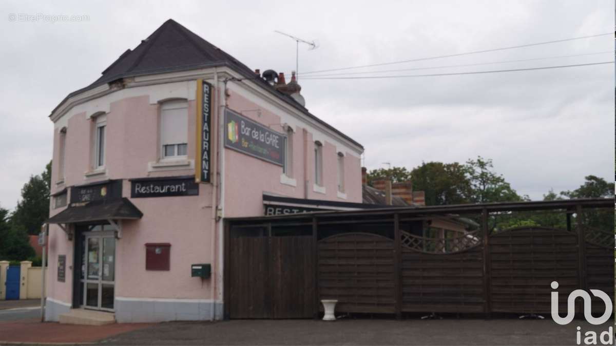 Photo 3 - Commerce à MONTFORT-LE-GESNOIS