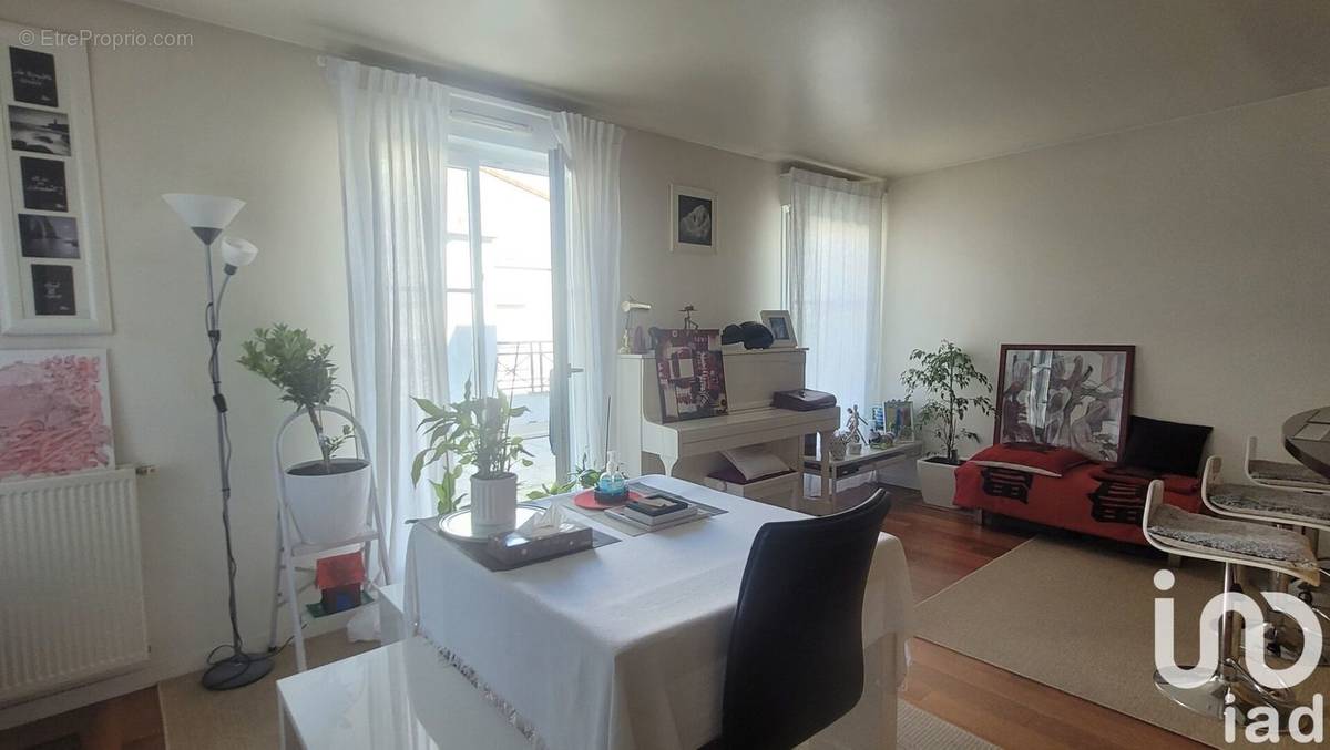 Photo 1 - Appartement à BUSSY-SAINT-GEORGES