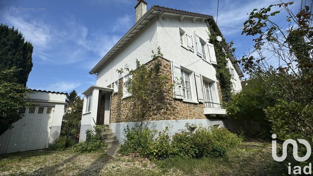 Photo 1 - Maison à DAMMARIE-LES-LYS