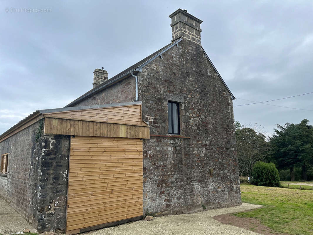 Maison à SAINT-CLEMENT-RANCOUDRAY