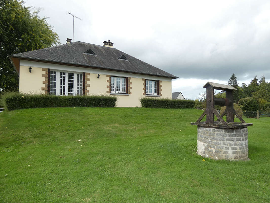 Maison à BARENTON