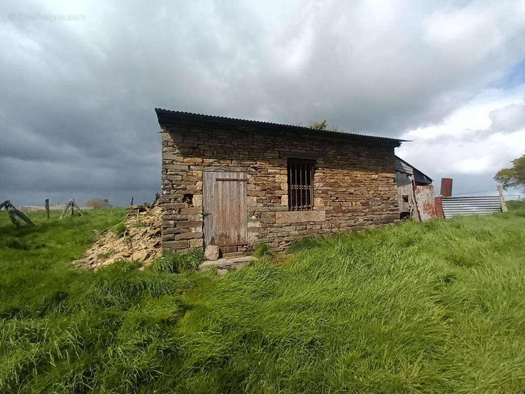 Maison à LE BENY-BOCAGE