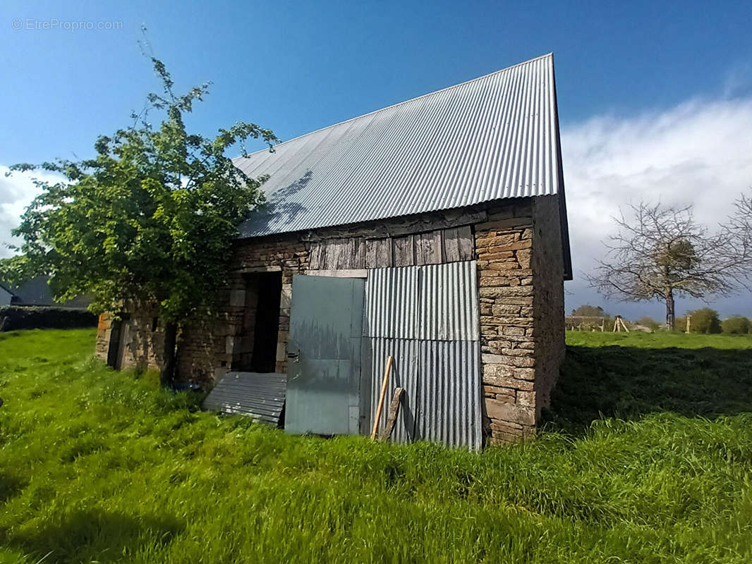 Maison à LE BENY-BOCAGE