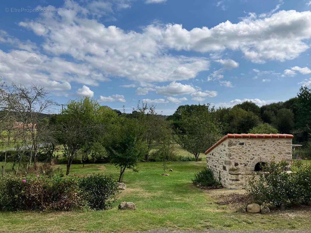 Maison à MOUSSAC