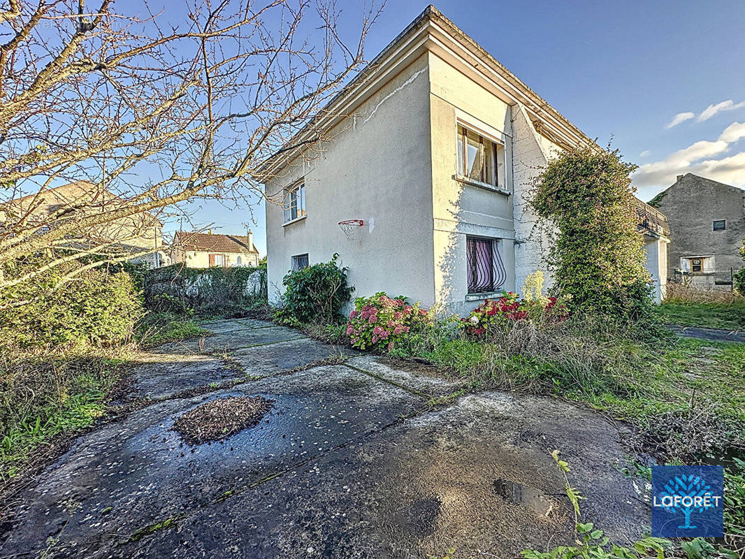 Maison à LE PLESSIS-PATE