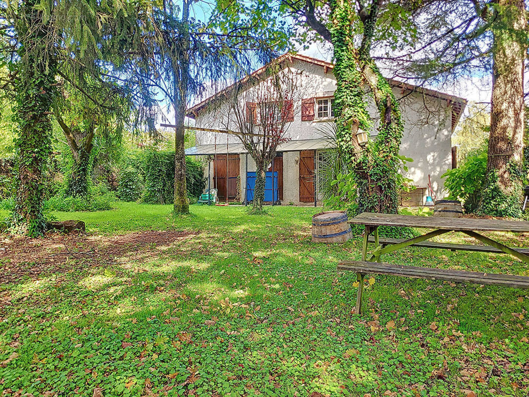 Maison à LEOGNAN