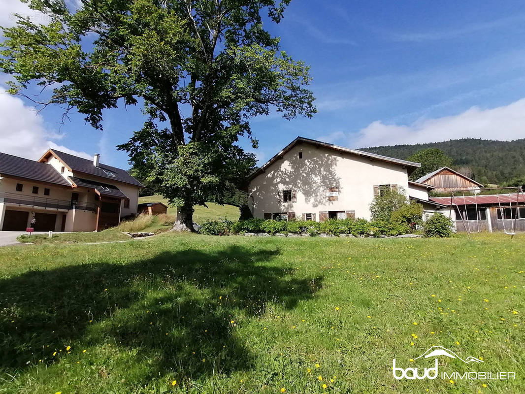 Appartement à MEAUDRE