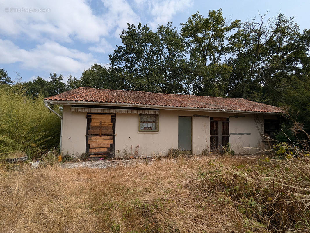 Maison à BLANQUEFORT