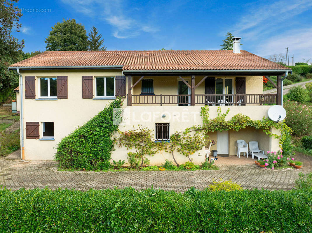 Maison à SAINT-GERMAIN-SUR-L&#039;ARBRESLE