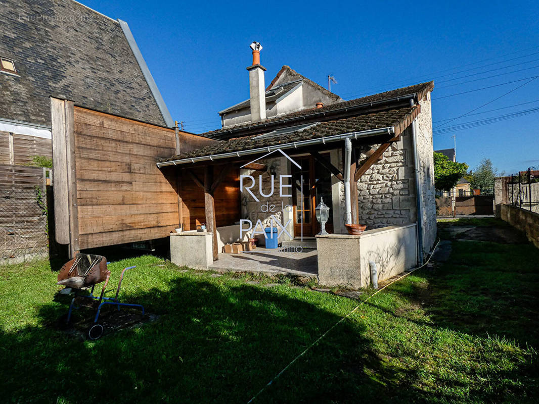 Maison à CHATELLERAULT