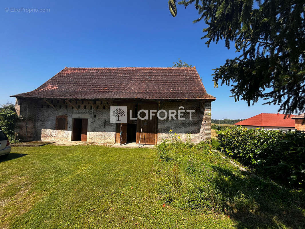 Maison à COUSANCE