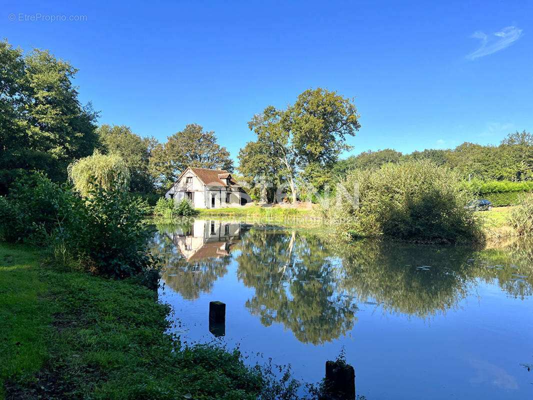 Maison à POULAINES