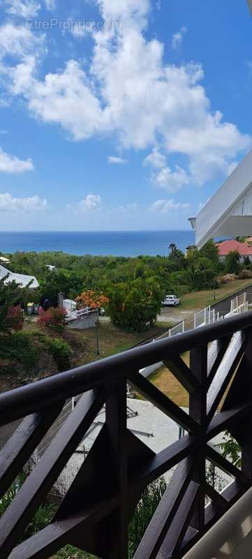 Vue sur balcon - Appartement à LE GOSIER