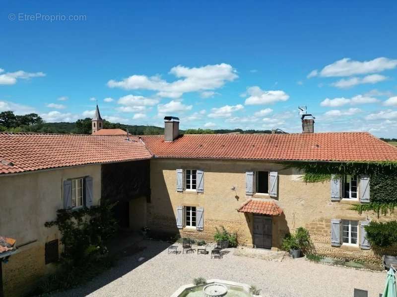 Maison à TRIE-SUR-BAISE