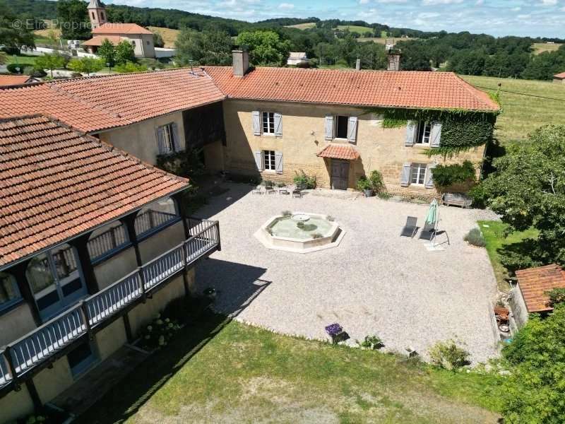 Maison à TRIE-SUR-BAISE