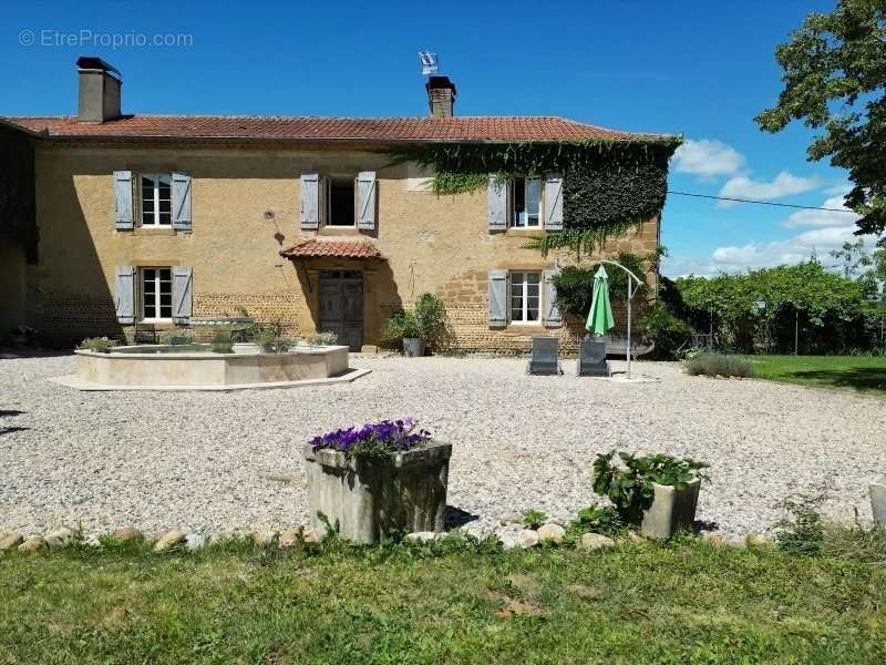 Maison à TRIE-SUR-BAISE