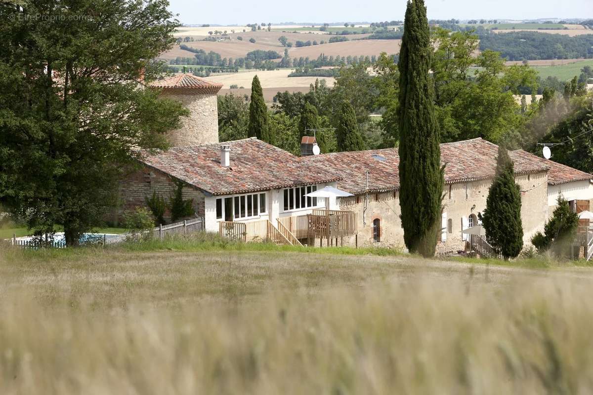 Maison à BEAUVILLE