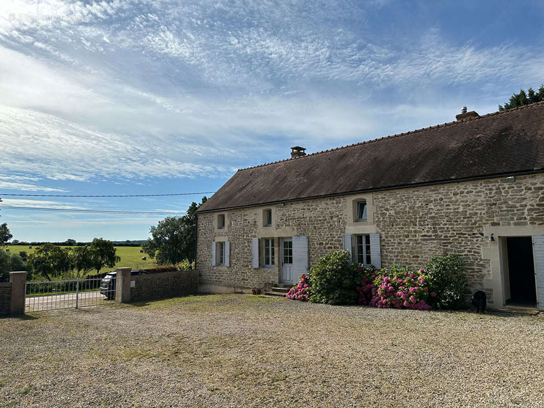 Maison à SEMUR-EN-AUXOIS