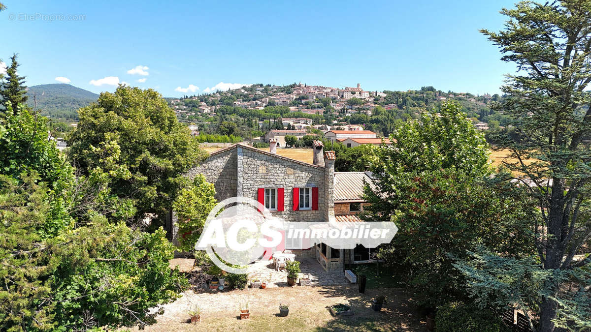 Appartement à FAYENCE