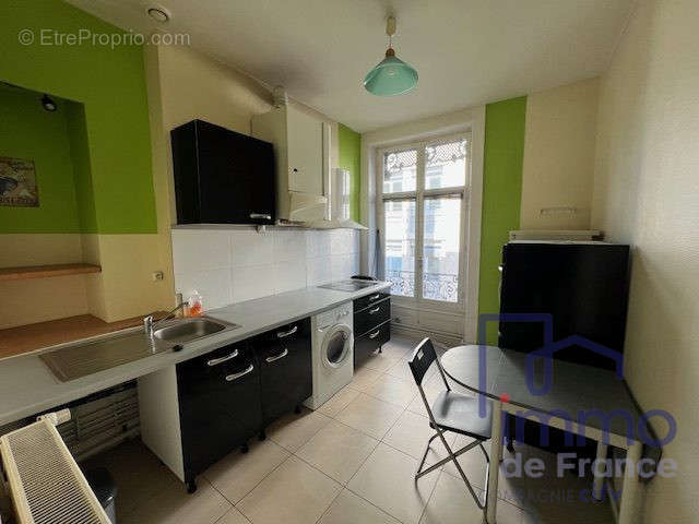 Appartement à SAINT-ETIENNE