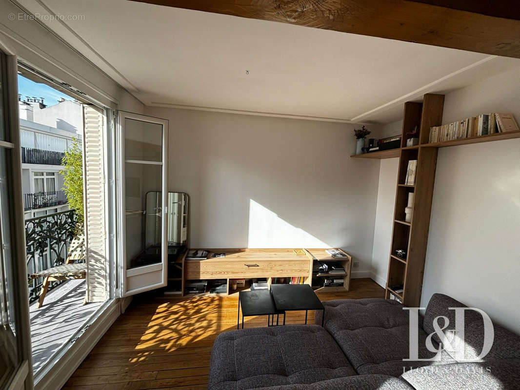 Appartement à PARIS-18E